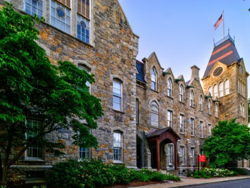 Boynton_Hall,_Worcester_Polytechnic_Institute