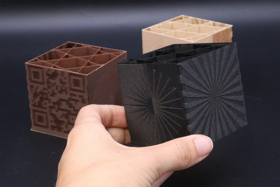 objects with complex patterns