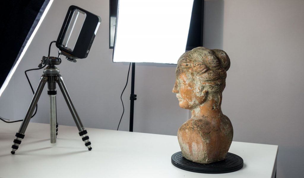 Next Generation Sense 2 3D Scanner Review - Tripod 2